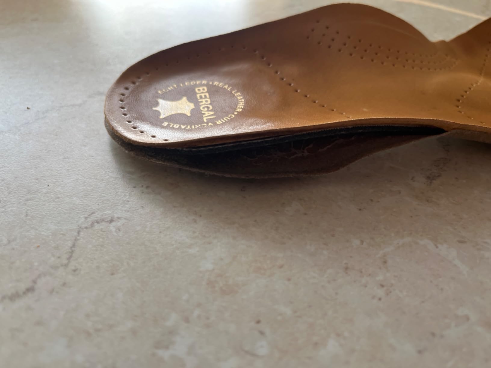Passt perfekt in Business-Schuhe